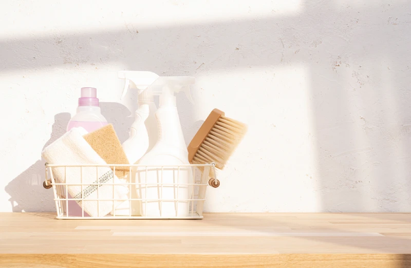 Úklid šatních skříní / organizace